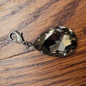 Sabika Authentic Swarovski Retired Black diamond collection pendant